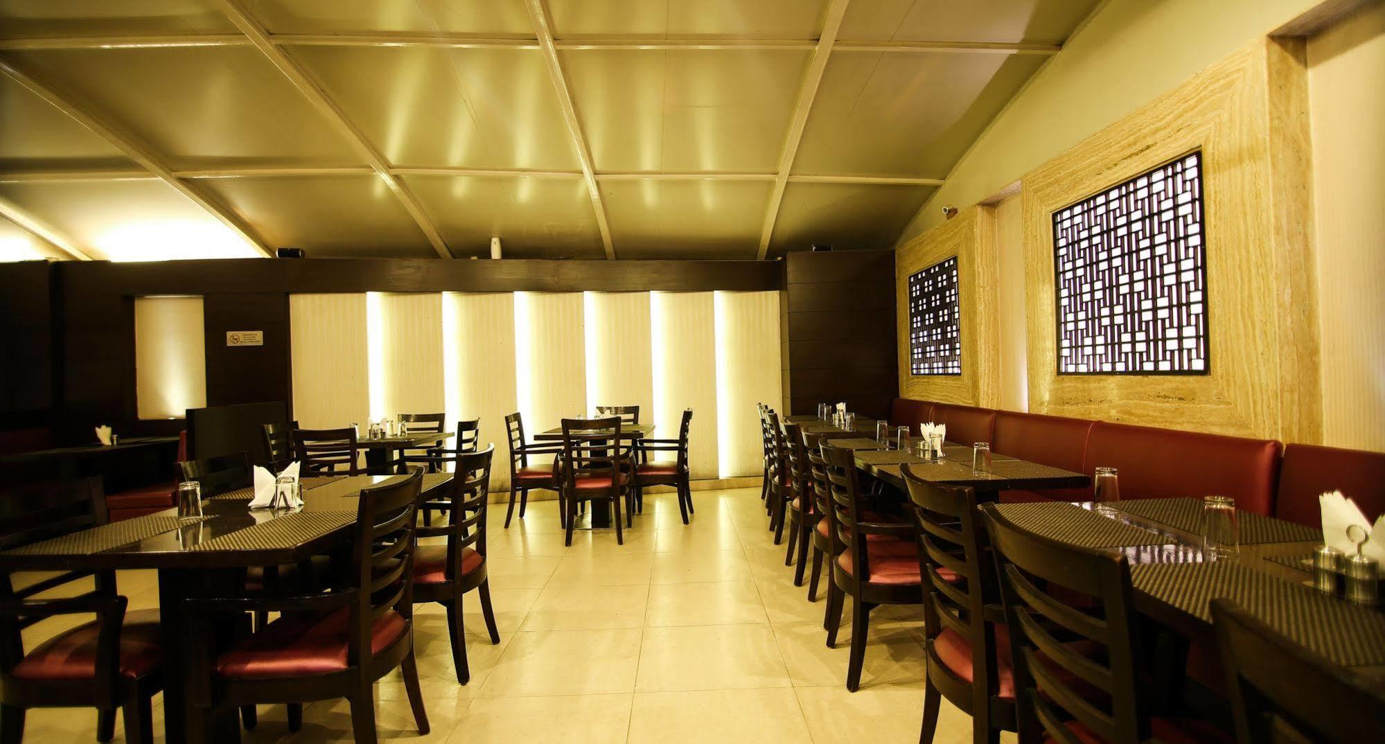 The Prime Balaji Deluxe At New Delhi Railway Station - Free Airport Pickup Hotel Exterior photo